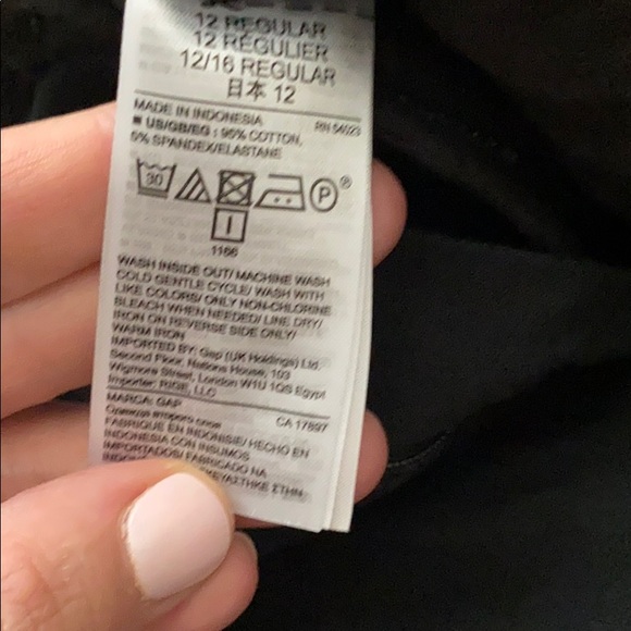 GAP Black Ankle Pants - Picture 5 of 5